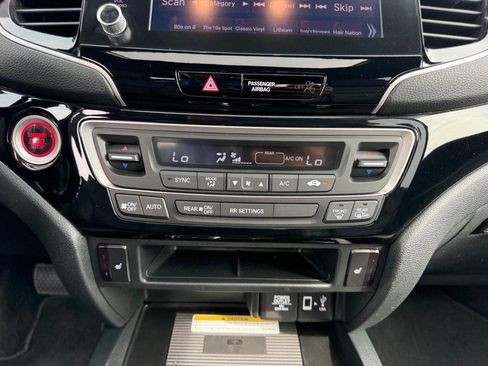 Used 2023 Honda Ridgeline Black Edition image 15