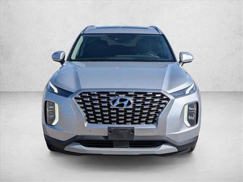 Used 2022 Hyundai Palisade SEL w/ Convenience Package image 2