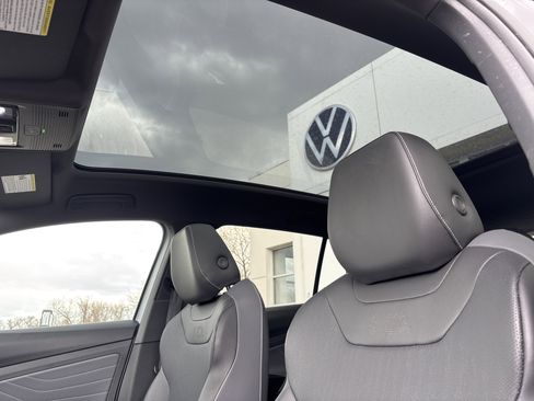 Used 2023 Volkswagen ID.4 S RWD image 19