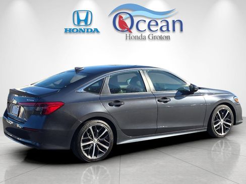 Used 2024 Honda Civic Touring image 1