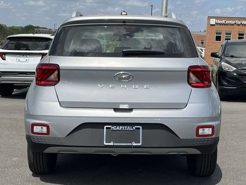 New 2026 Hyundai Venue SEL FWD image 33