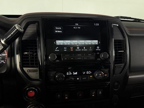 Used 2024 Nissan Titan PRO-4X w/ Pro-4x Convenience Package AWD/4WD image 17