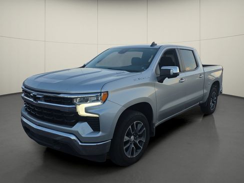 Used 2022 Chevrolet Silverado 1500 LT w/ Safety Package RWD image 4