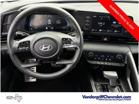 Used 2025 Hyundai Elantra Sport FWD image 10