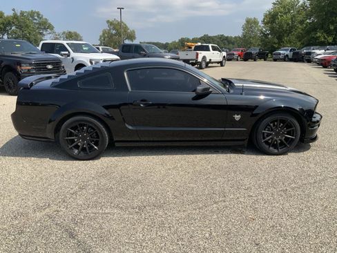 Used 2009 Ford Mustang GT RWD image 10