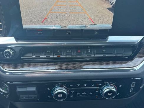Certified 2024 GMC Sierra 1500 SLE w/ Preferred Package AWD/4WD image 19
