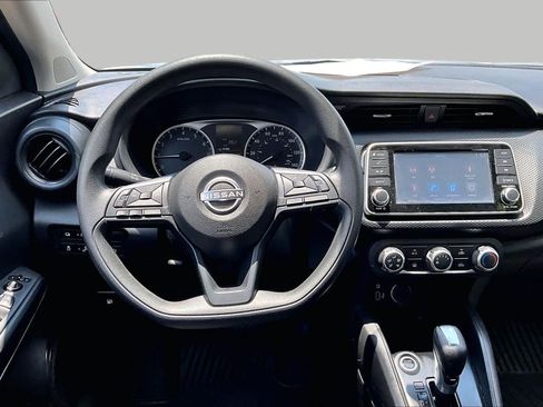 Used 2023 Nissan Kicks S FWD image 6