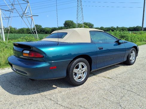 Used 1997 Chevrolet Camaro Z28 RWD image 3
