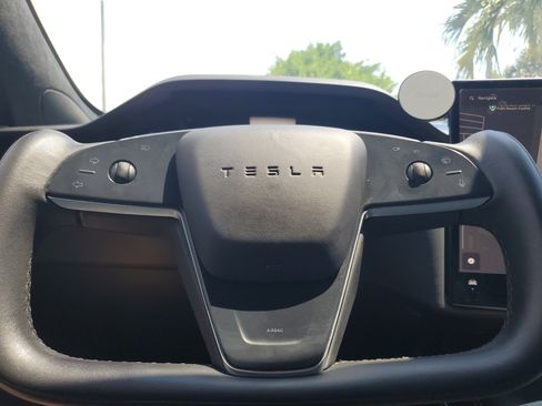 Used 2022 Tesla Model S Plaid AWD/4WD image 21