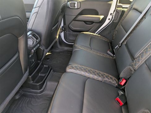 Used 2023 Jeep Wrangler Altitude image 30