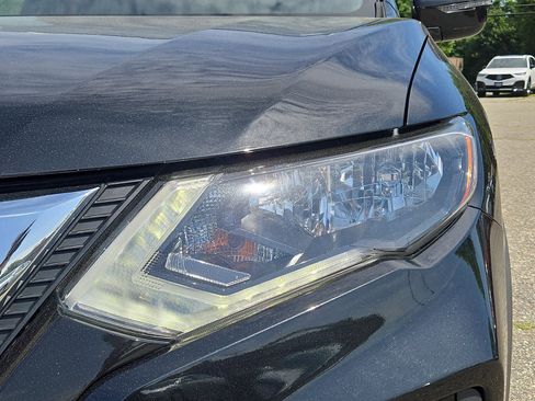 Used 2020 Nissan Rogue SV AWD/4WD image 10