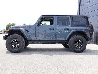 New 2026 Jeep Wrangler Unlimited Rubicon w/ Xtreme 35 Tire Package