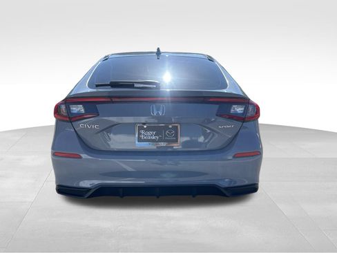 Used 2024 Honda Civic Sport image 6