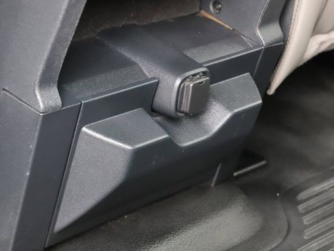 Used 2022 Ford F250 XL w/ STX Appearance Package image 19