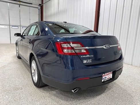 Used 2016 Ford Taurus SEL FWD image 7