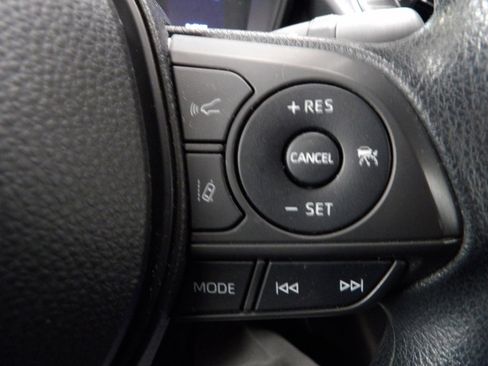 Used 2022 Toyota Corolla LE image 29