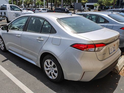 Used 2024 Toyota Corolla LE FWD image 8