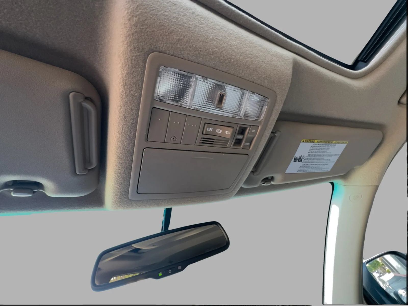 Used 2010 Toyota Highlander Limited w/ Extra Value Pkg 8 FWD image 24
