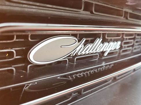 Used 2023 Dodge Challenger SXT w/ Blacktop Package image 9