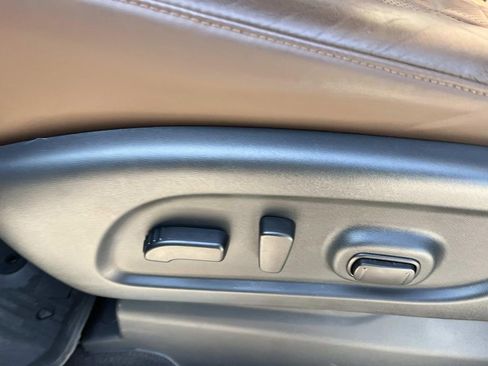 Used 2023 Nissan Titan Platinum Reserve w/ Moonroof Package image 31