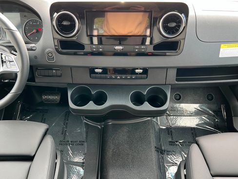 New 2026 Mercedes-Benz Sprinter 2500 image 12