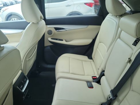 Used 2019 INFINITI QX50 Essential w/ Proactive Package FWD image 10