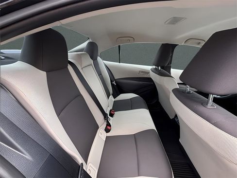Certified 2025 Toyota Corolla LE image 16