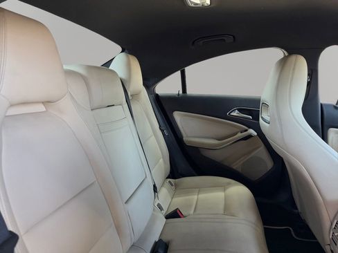 Used 2018 Mercedes-Benz CLA 250 image 26