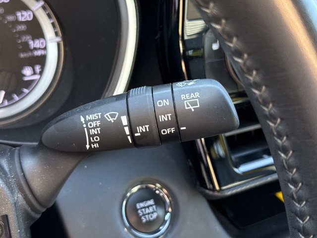 Used 2023 Toyota Highlander XSE FWD image 26