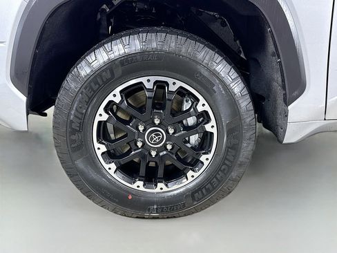 Used 2024 Toyota Tundra SR5 w/ Advanced Technology Package AWD/4WD image 33