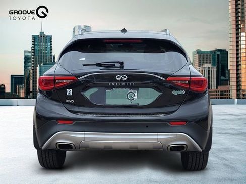 Used 2019 INFINITI QX30 AWD w/ Navigation Package image 5