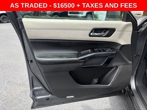 Used 2022 Nissan Pathfinder SV FWD image 12