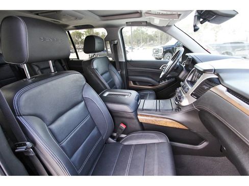 Used 2020 GMC Yukon Denali w/ Denali Ultimate Package image 28