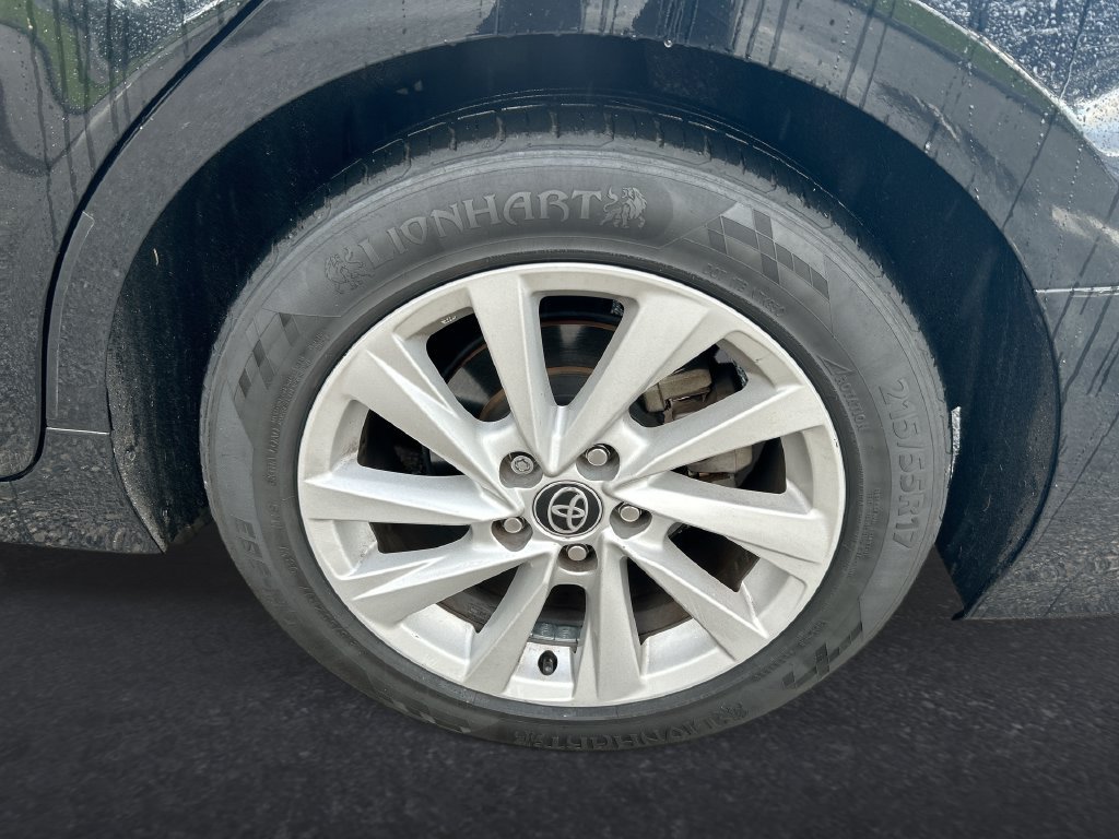 Used 2022 Toyota Camry LE FWD image 10