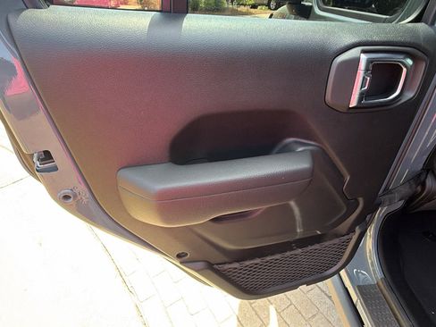 Used 2025 Jeep Gladiator Rubicon w/ Safety Group image 22