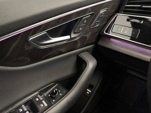 Used 2019 Audi Q8 Prestige AWD/4WD image 16
