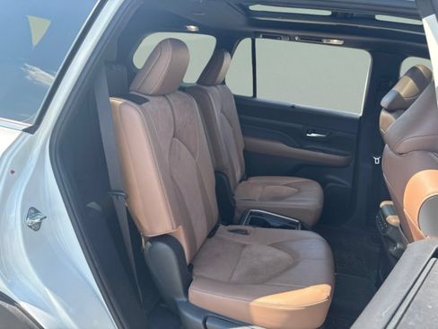 Used 2024 Toyota Grand Highlander AWD Hybrid image 25