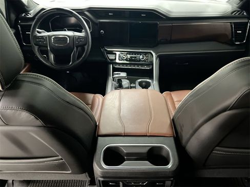 Used 2024 GMC Sierra 1500 Denali Ultimate image 13