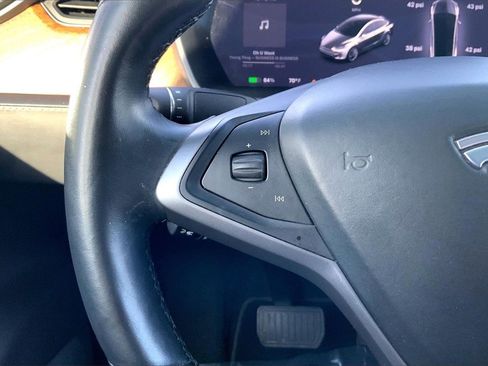 Used 2020 Tesla Model X Long Range image 23