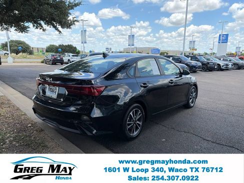 Used 2023 Kia Forte LXS FWD image 8