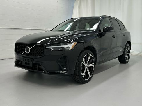 Used 2025 Volvo XC60 B5 Ultra w/ Climate Package AWD/4WD image 4