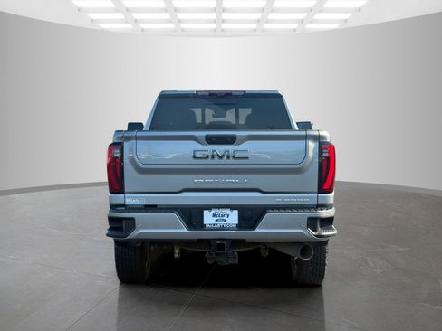 Used 2024 GMC Sierra 2500 Denali Ultimate AWD/4WD image 4