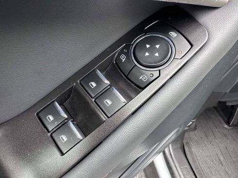 Used 2026 Ford Explorer Active AWD/4WD image 10