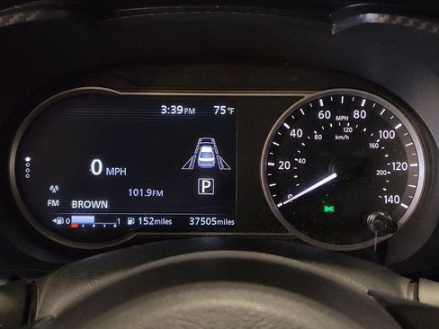 Used 2024 Nissan Versa SV w/ Trunk Package FWD image 23