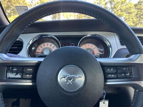 Used 2011 Ford Mustang GT Premium w/ Comfort Pkg image 28