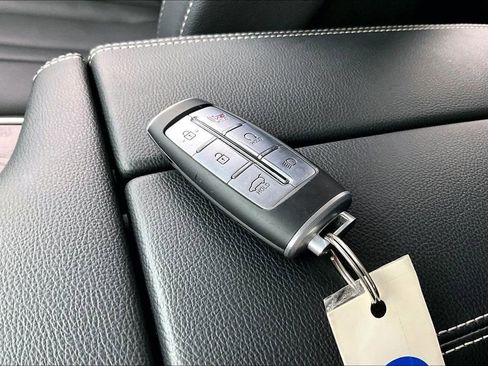 Used 2024 Genesis GV80 3.5T image 13