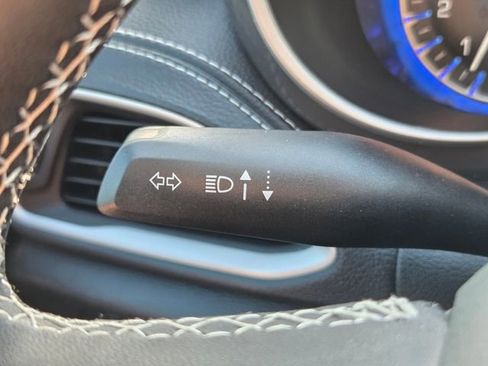 New 2026 Chrysler Pacifica Select image 31