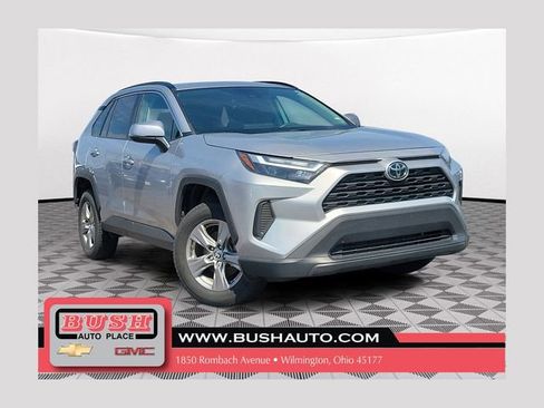 Used 2024 Toyota RAV4 XLE AWD/4WD image 1