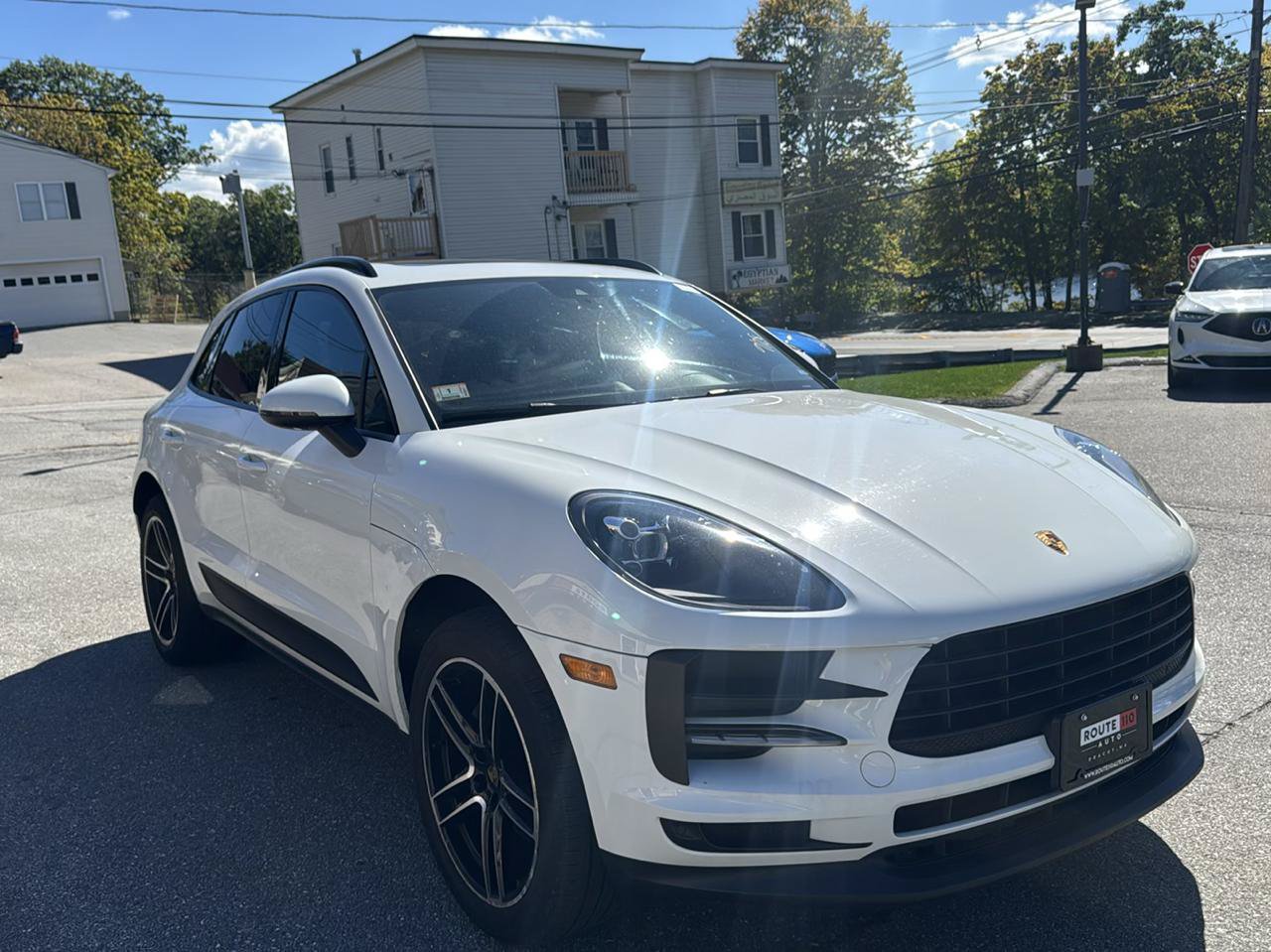 Used 2020 Porsche Macan AWD/4WD image 3