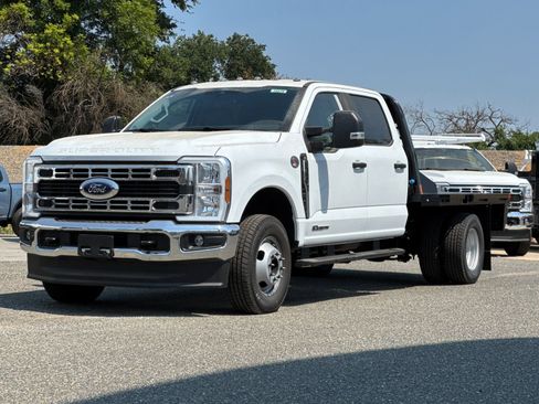 New 2025 Ford F350 XL w/ XL Chrome Package image 7